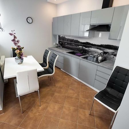 דירות Apartament אוגוסטוב מראה חיצוני תמונה